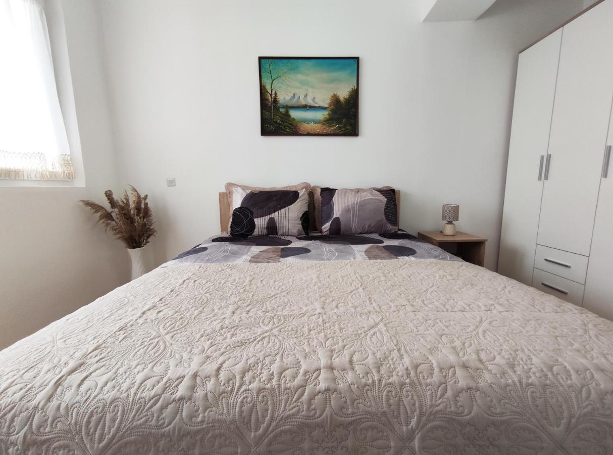 Charming & Spacious 2 Bedroom Apartment With A Gorgeous 8Th-Floor View Ohrid Exterior foto